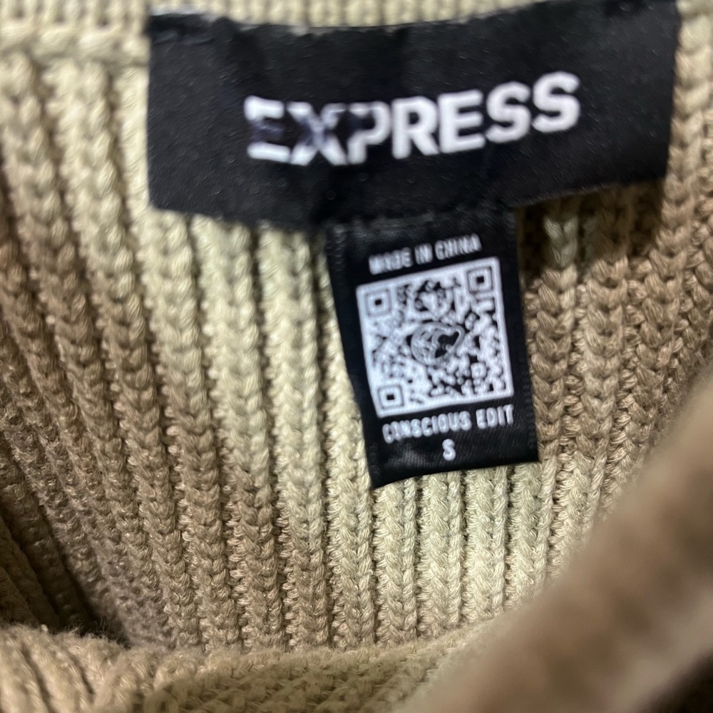 Express Tank Sweater - Picture 2 of 6